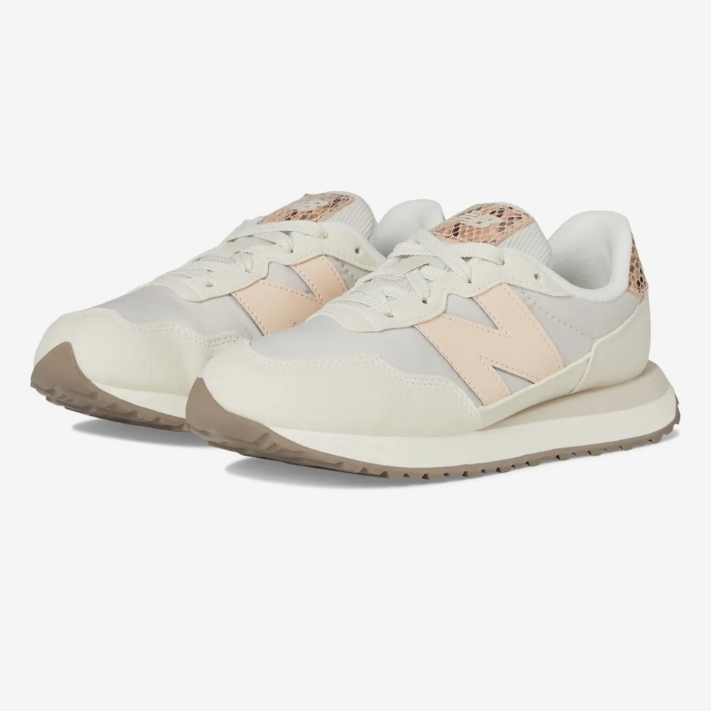 New Balance Girls Sneakers